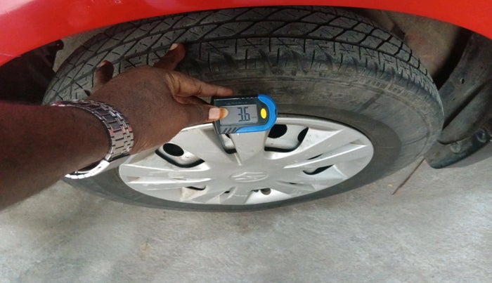 2017 Maruti Swift LXI (O), Petrol, Manual, 46,849 km, tyre