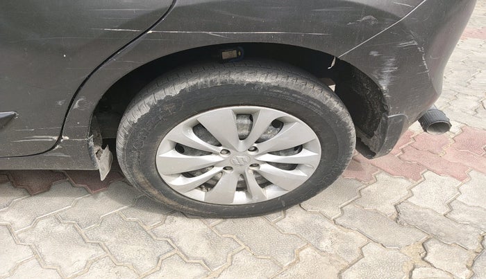 2017 Maruti Baleno DELTA PETROL 1.2, Petrol, Manual, 90,272 km, tyre