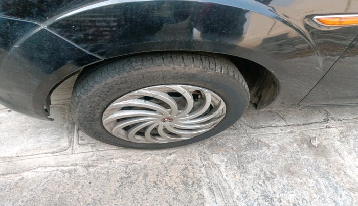 2012 Ford Figo ZXI 1.2 PETROL, Petrol, Manual, 60,672 km, tyre