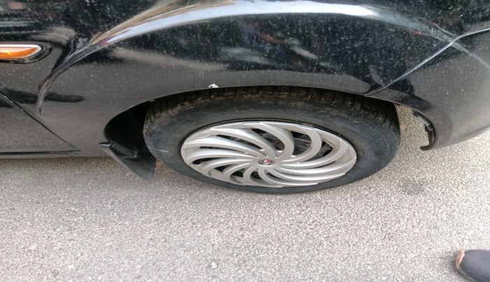 2012 Ford Figo ZXI 1.2 PETROL, Petrol, Manual, 60,672 km, tyre