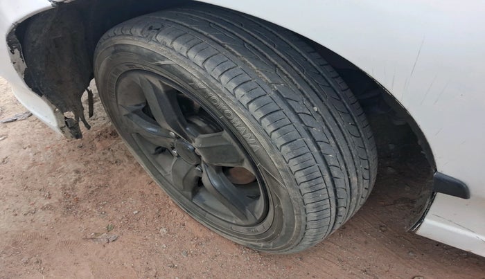 2012 Honda City 1.5L I-VTEC CORPORATE MT, CNG, Manual, 92,742 km, tyre