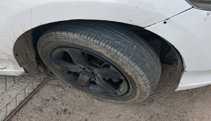 2012 Honda City 1.5L I-VTEC CORPORATE MT, CNG, Manual, 92,742 km, tyre