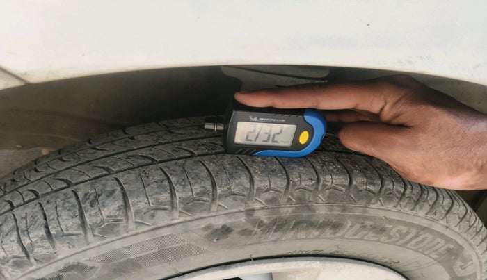 2017 Maruti Wagon R 1.0 LXI CNG, CNG, Manual, 1,80,875 km, tyre