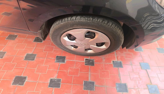 2021 Tata Tiago XT PETROL, Petrol, Manual, 23,063 km, tyre