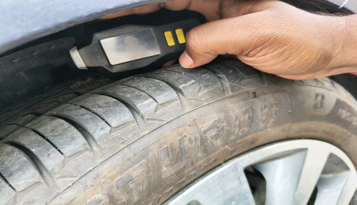 2015 Hyundai Verna FLUIDIC 4S 1.6 VTVT SX, Petrol, Manual, 40,319 km, tyre