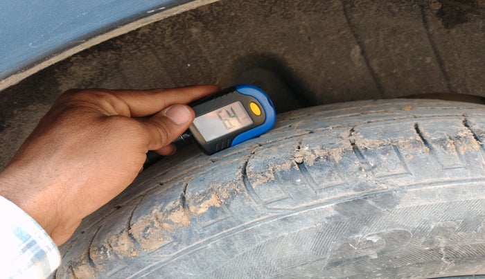 2023 Mahindra XUV300 W8 (O) 1.5 DIESEL, Diesel, Manual, 30,050 km, tyre