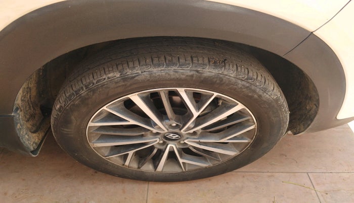 2022 Hyundai Tucson GLS 2WD AT DIESEL, Diesel, Automatic, 60,907 km, tyre