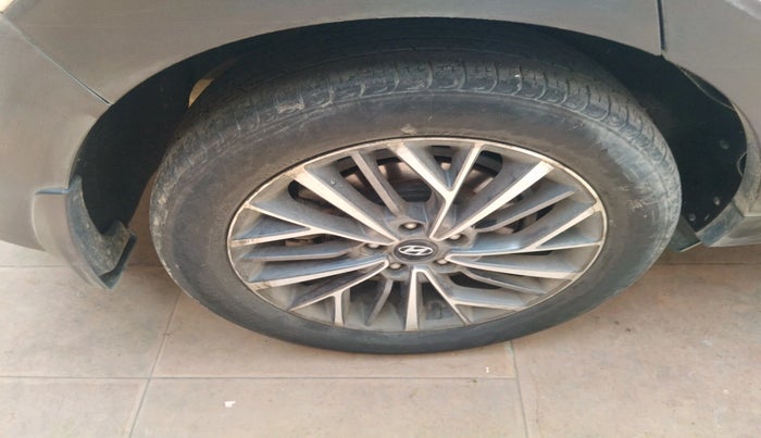 2022 Hyundai Tucson GLS 2WD AT DIESEL, Diesel, Automatic, 60,907 km, tyre