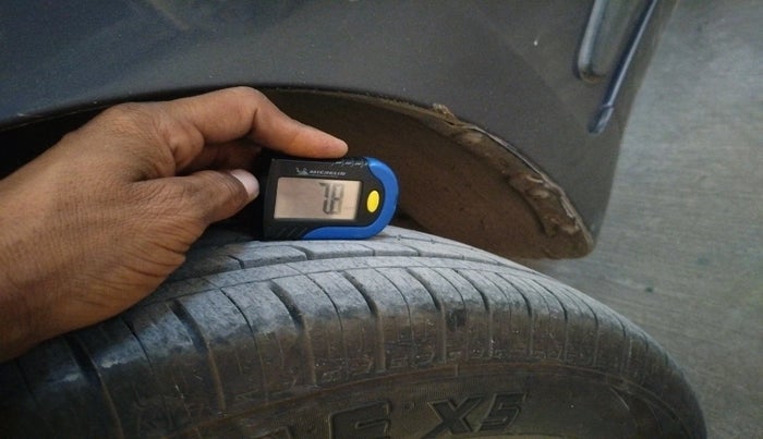 2017 Hyundai Grand i10 SPORTZ 1.2 KAPPA VTVT, CNG, Manual, 1,75,317 km, tyre