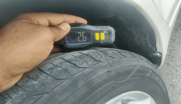 2014 Maruti Swift Dzire ZDI, Diesel, Manual, 2,75,873 km, tyre