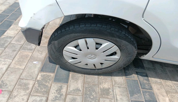 2020 Maruti Alto LXI O, Petrol, Manual, 1,56,612 km, tyre