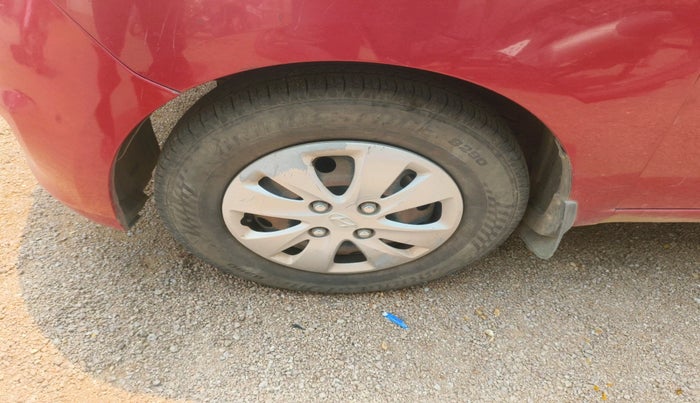 2011 Hyundai i10 MAGNA 1.2, Petrol, Manual, 1,26,813 km, tyre