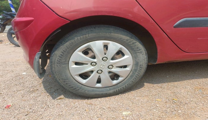 2011 Hyundai i10 MAGNA 1.2, Petrol, Manual, 1,26,813 km, tyre