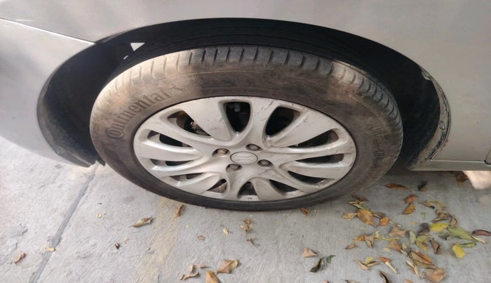 2016 Maruti Baleno ZETA PETROL 1.2, Petrol, Manual, 1,32,000 km, tyre