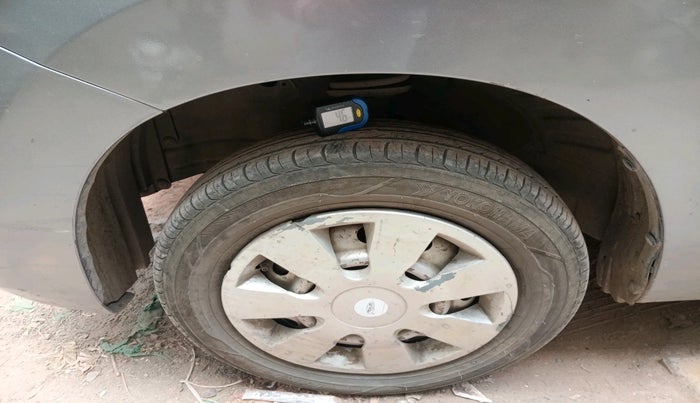 2013 Maruti Wagon R 1.0 LXI CNG, CNG, Manual, 1,48,265 km, tyre