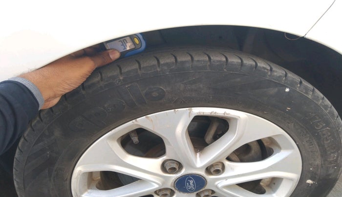 2017 Ford Figo Aspire TITANIUM 1.2 PETROL, Petrol, Manual, 68,988 km, tyre