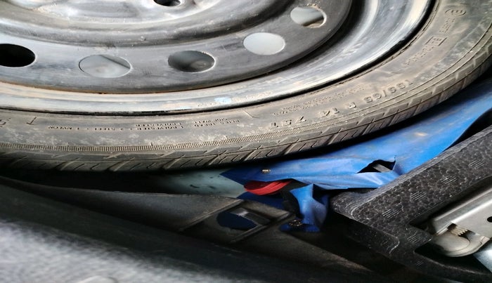 2014 Maruti Wagon R 1.0 VXI, Petrol, Manual, 65,552 km, tyre