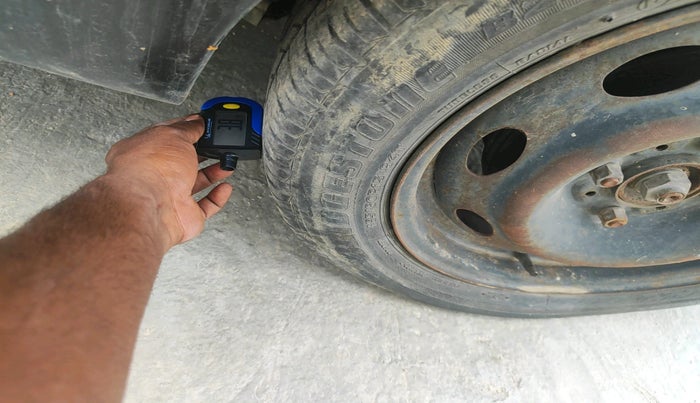 2015 Tata Zest XM PETROL, CNG, Manual, 1,23,456 km, tyre