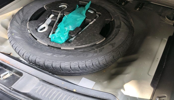 2020 Maruti S Cross ZETA 1.5, Petrol, Manual, 42,960 km, tyre