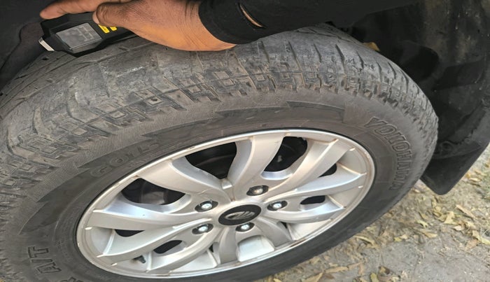 2018 Mahindra XUV500 W9, Diesel, Manual, 87,412 km, tyre