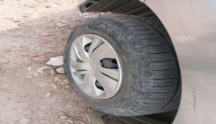 2018 Honda Amaze 1.5L I-DTEC S, Diesel, Manual, 85,790 km, tyre