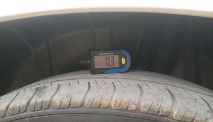 2022 Maruti Ertiga VXI CNG, CNG, Manual, 84,091 km, tyre