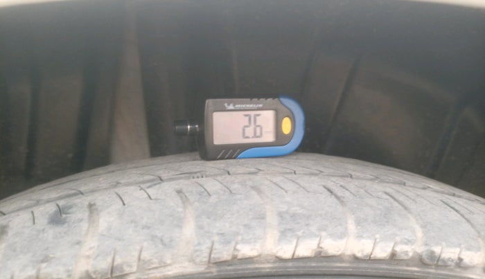 2022 Maruti Ertiga VXI CNG, CNG, Manual, 84,091 km, tyre