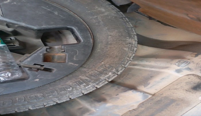 2008 Hyundai Santro Xing GLS LPG, Petrol, Manual, 88,486 km, tyre