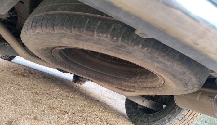 2017 Mahindra XUV500 W6, Diesel, Manual, 1,81,904 km, tyre