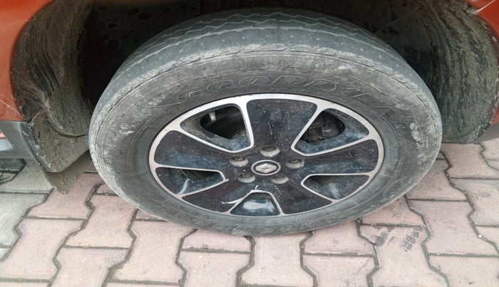 2017 Renault Duster 110 PS RXZ 4X2 AMT DIESEL, Diesel, Automatic, 50,000 km, tyre