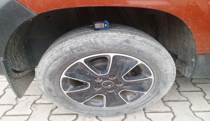 2017 Renault Duster 110 PS RXZ 4X2 AMT DIESEL, Diesel, Automatic, 50,000 km, tyre