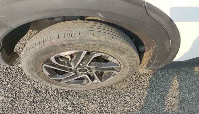 2022 KIA CARENS PRESTIGE PLUS 1.4 PETROL 7 STR, Petrol, Manual, 19,807 km, tyre