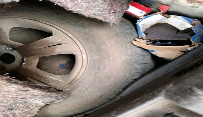 2010 Hyundai i20 ASTA 1.4 CRDI, Diesel, Manual, 1,53,165 km, tyre