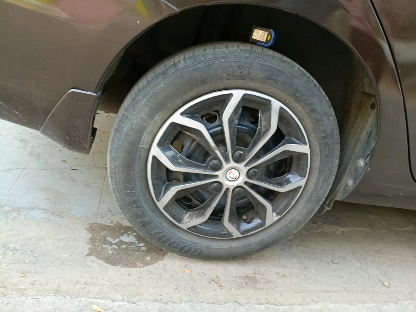 2016 Maruti Ciaz VXI+, Petrol, Manual, 1,10,328 km, tyre