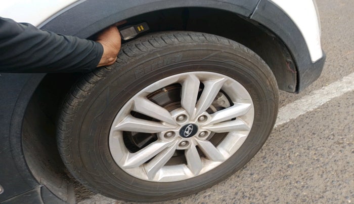 2016 Hyundai Creta SX 1.6 DIESEL, Diesel, Manual, 1,74,974 km, tyre