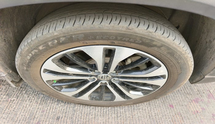 2021 MG HECTOR SHARP 1.5 PETROL CVT, Petrol, Automatic, 56,069 km, tyre