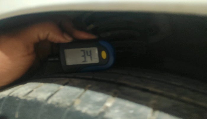 2018 Hyundai Grand i10 SPORTZ 1.2 KAPPA VTVT, CNG, Manual, 26,132 km, tyre