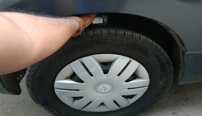 2015 Maruti Alto 800 LXI, Petrol, Manual, 72,611 km, tyre