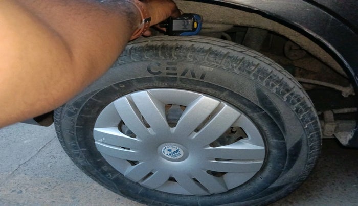 2015 Maruti Alto 800 LXI, Petrol, Manual, 72,611 km, tyre