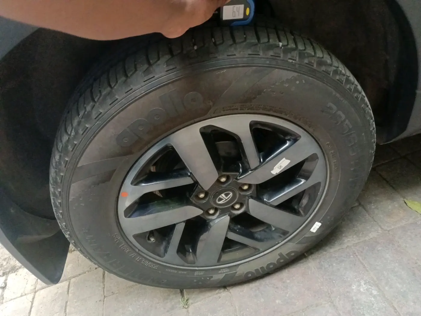 2022 Tata Harrier XZA PLUS 2.0L KAZIRANGA, Diesel, Automatic, 81,816 km, tyre