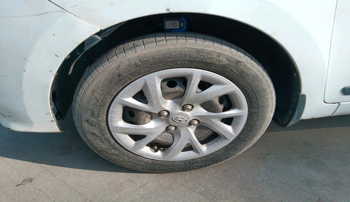 2019 Hyundai Grand i10 SPORTZ 1.2 KAPPA VTVT, CNG, Manual, 1,42,160 km, tyre