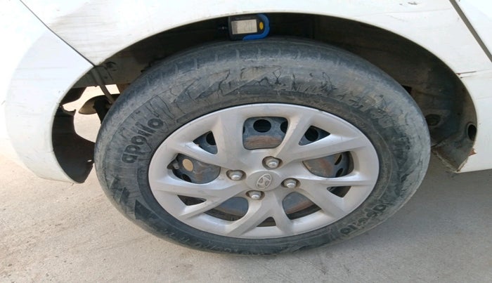 2019 Hyundai Grand i10 SPORTZ 1.2 KAPPA VTVT, CNG, Manual, 1,42,160 km, tyre