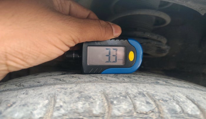 2013 Maruti Swift ZXI, Petrol, Manual, 34,363 km, tyre