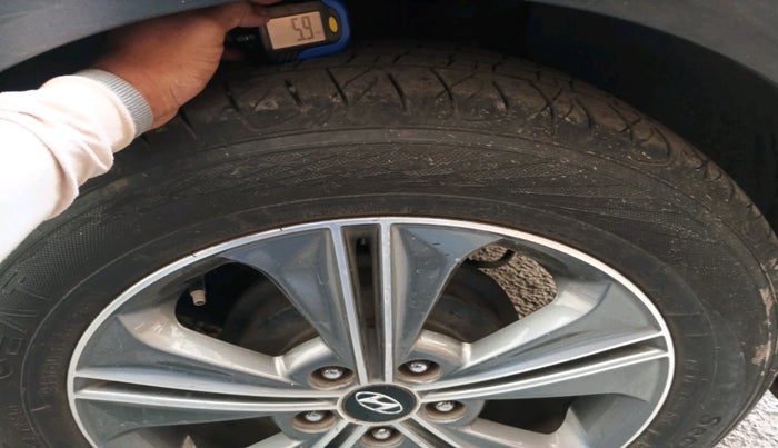 2017 Hyundai Creta SX PLUS AT 1.6 PETROL, Petrol, Automatic, 95,906 km, tyre