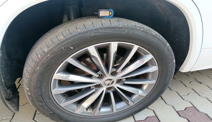 2022 Skoda Kodiaq L&K, Petrol, Automatic, 64,603 km, tyre