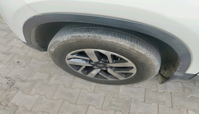 2023 Tata Harrier XZA PLUS 2.0L, Diesel, Automatic, 55,004 km, tyre