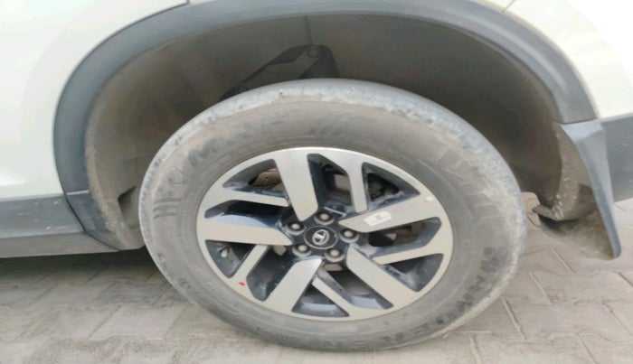 2023 Tata Harrier XZA PLUS 2.0L, Diesel, Automatic, 55,004 km, tyre