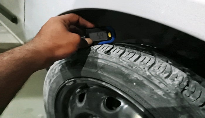 2013 Maruti Alto K10 VXI, Petrol, Manual, 65,343 km, tyre