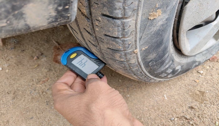 2021 Maruti Eeco 5 STR AC CNG, CNG, Manual, 65,874 km, tyre