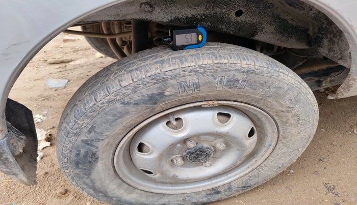 2021 Maruti Eeco 5 STR AC CNG, CNG, Manual, 65,874 km, tyre